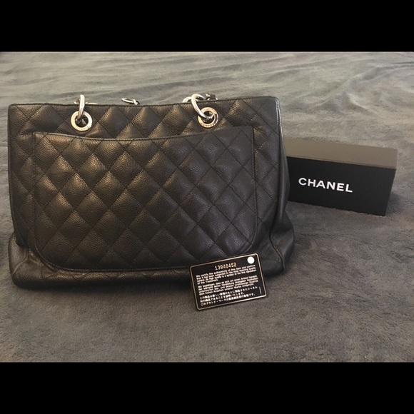 Chanel Quilted Grand Caviar Shopping Tote - Picture 2 of 4